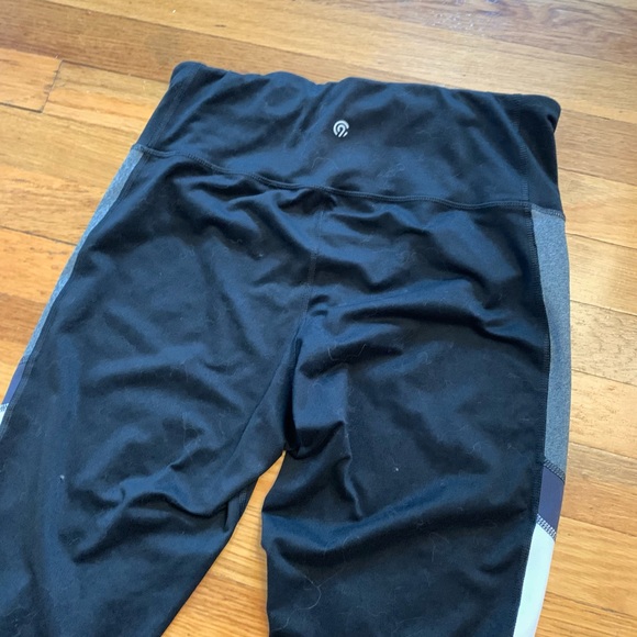 Set of 2 High Waist Black Capri Leggings w/ Detail - Picture 6 of 13